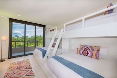 Luxury Villa Photo #19