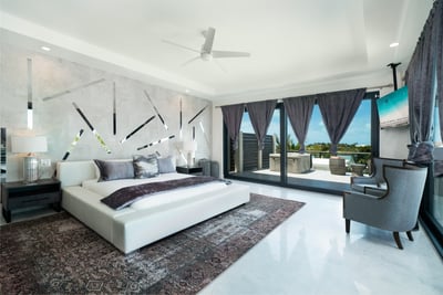 Luxury Villa Photo #38