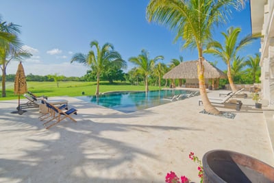 Luxury Villa Photo #5