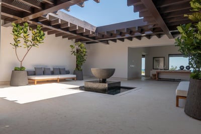 Luxury Villa Photo #21