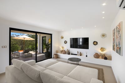 Luxury Villa Photo #58