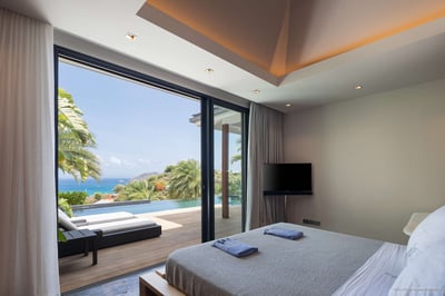 Luxury Villa Photo #46
