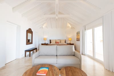 Luxury Villa Photo #20