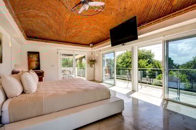 Luxury Villa Photo #19