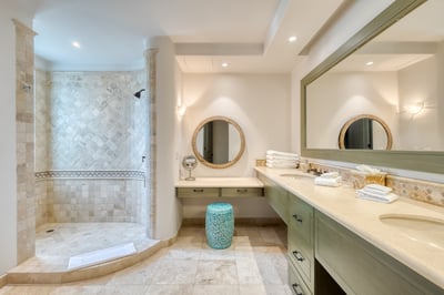 Luxury Villa Photo #41
