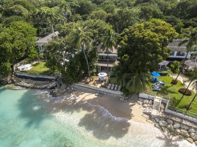 Luxury Villa Photo #3