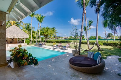 Luxury Villa Photo #11
