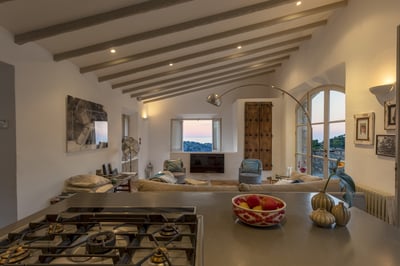 Luxury Villa Photo #7