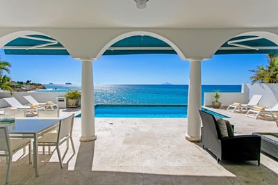 Luxury Villa Photo #3