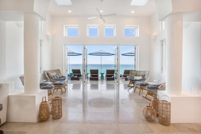 Luxury Villa Photo #7