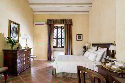 Luxury Villa Photo #23
