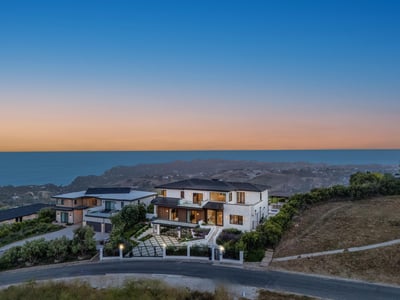 Luxury Villa Photo #10