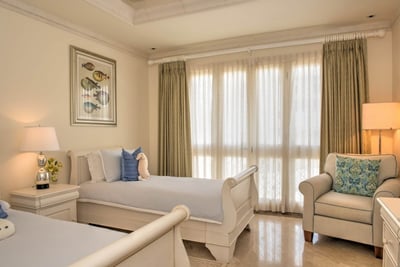 Luxury Villa Photo #25
