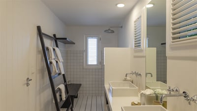 Luxury Villa Photo #24