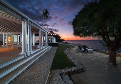 Luxury Villa Photo #4