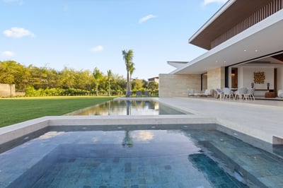 Luxury Villa Photo #5