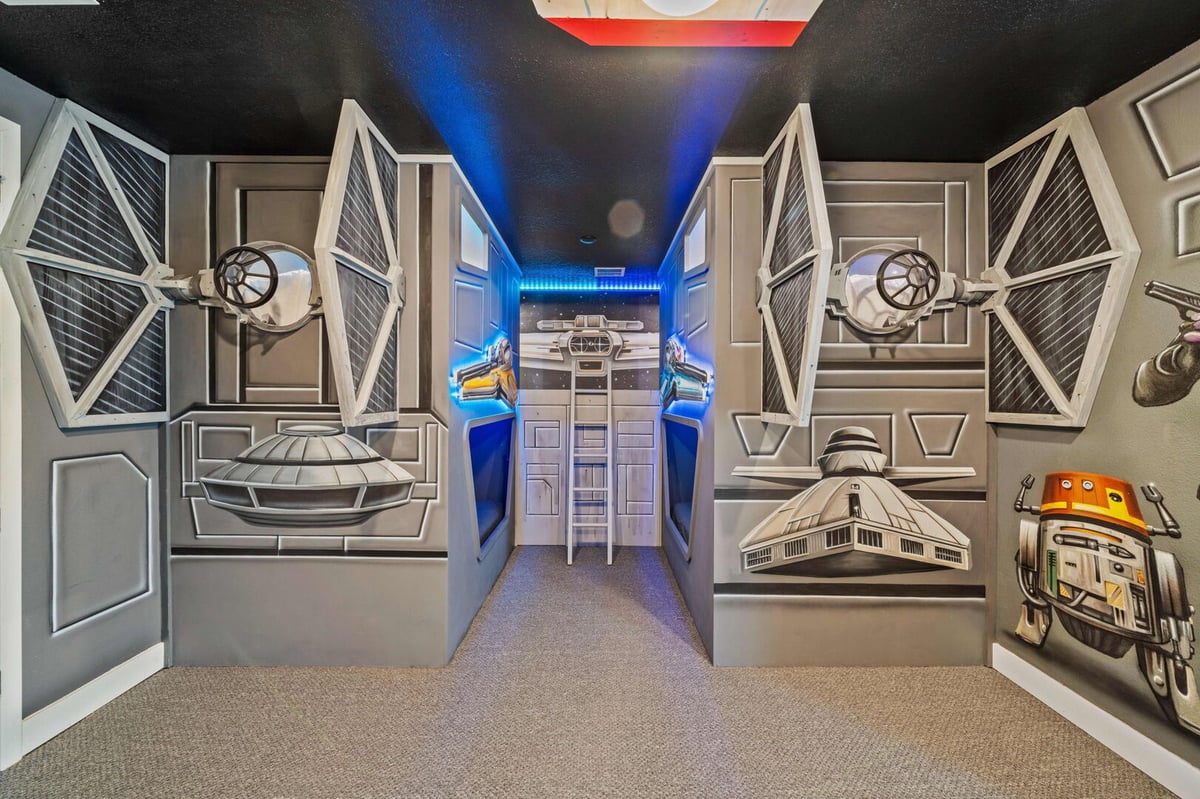 Adventure Galaxy Lodge