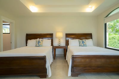 Luxury Villa Photo #35