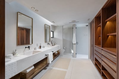 Luxury Villa Photo #35