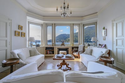 Luxury Villa Photo #20