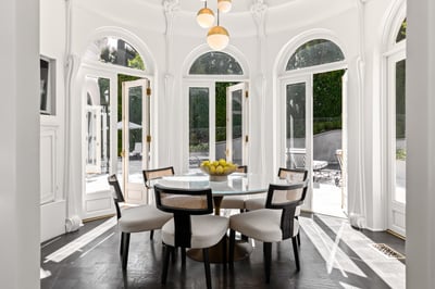 Luxury Villa Photo #26