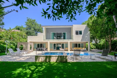 Luxury Villa Photo #2