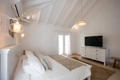 Luxury Villa Photo #34