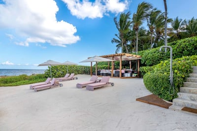 Luxury Villa Photo #10