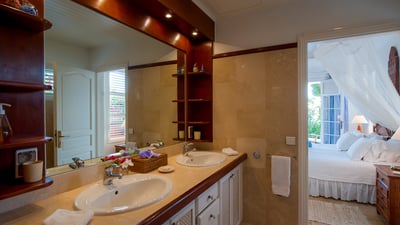 Luxury Villa Photo #47