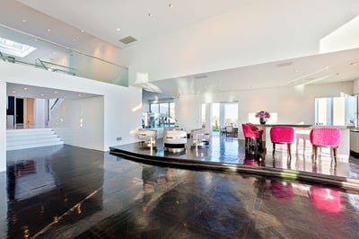 Luxury Villa Photo #17