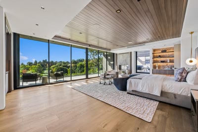 Luxury Villa Photo #30