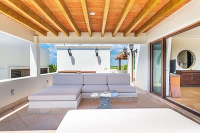 Luxury Villa Photo #63