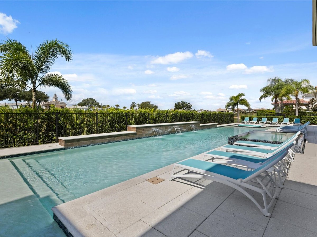 Unforgettable Utopia