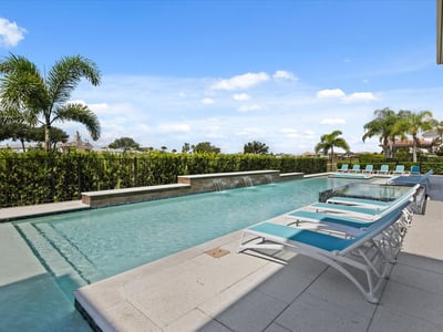 Luxury Villa Photo #9