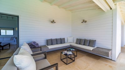 Luxury Villa Photo #32