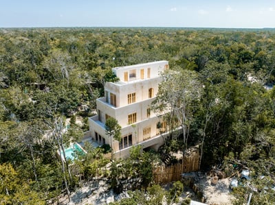 Luxury Villa Photo #2