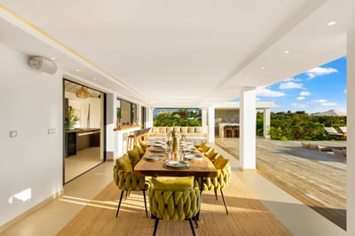 Luxury Villa Photo #11