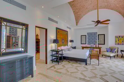 Luxury Villa Photo #29