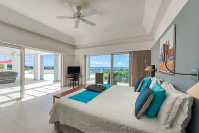 Luxury Villa Photo #34