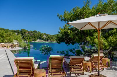 Luxury Villa Photo #8