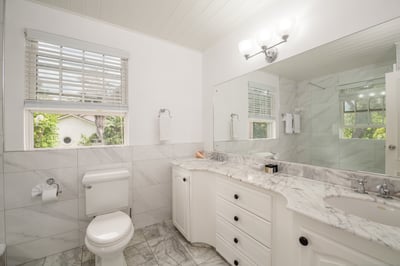 Luxury Villa Photo #18