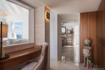Luxury Villa Photo #36