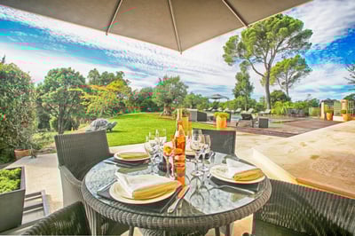 Luxury Villa Photo #4