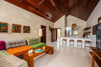 Luxury Villa Photo #9