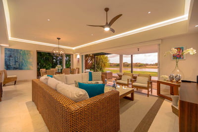 Luxury Villa Photo #13