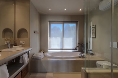 Luxury Villa Photo #29