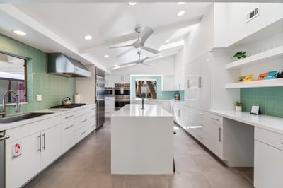 Luxury Villa Photo #25