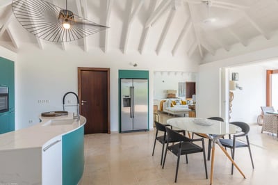 Luxury Villa Photo #28