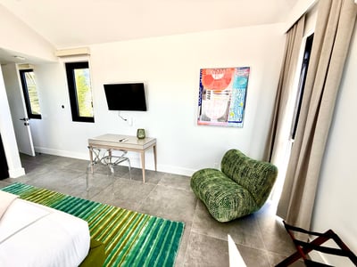 Luxury Villa Photo #32