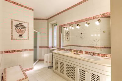 Luxury Villa Photo #43